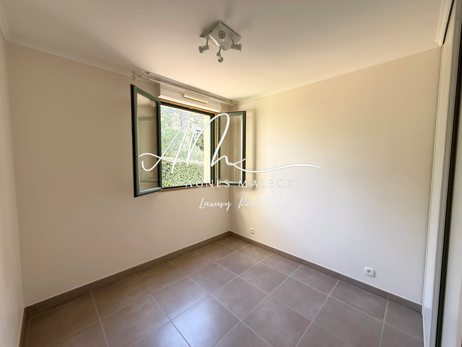 Image_6, Appartement, Cavalaire-sur-Mer, ref :V10008014